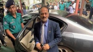 বিচারপতি ও উপদেষ্টাদের নিয়ে কুরুচিপূর্ণ মন্তব্য: ট্রাইব্যুনাল নিয়ে ফেসবুকে অবমাননার দায়ে কড়া পদক্ষেপ